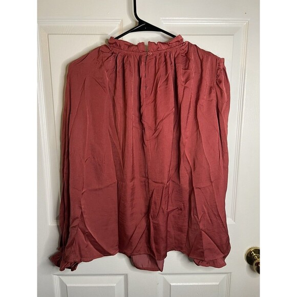 Women’s Red Long Sleeve Blouse Size Medium NWOT - Picture 7 of 10